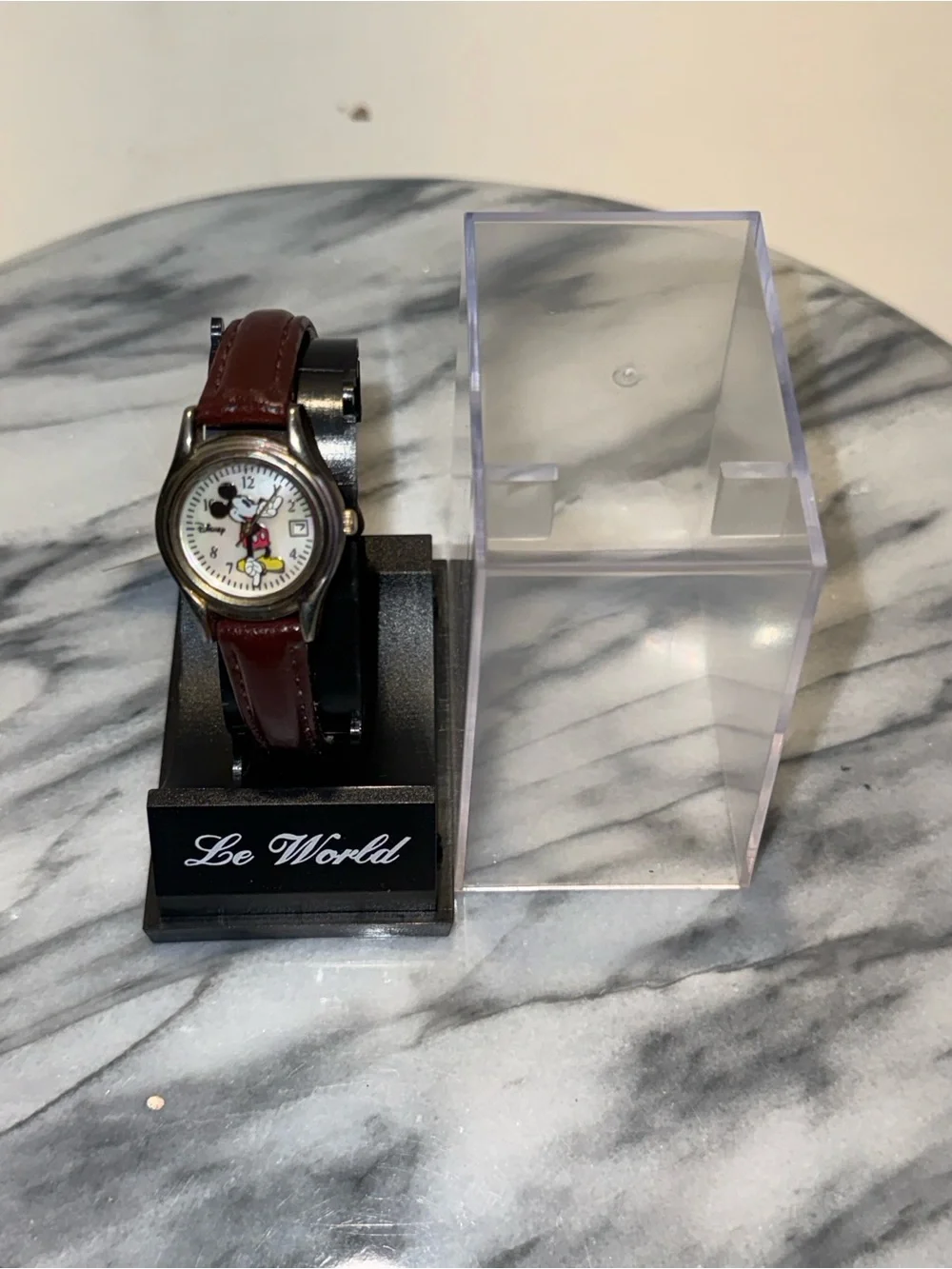 Vintage Disney Classic Mickey Mouse Pointing Hands Brown Band Watch W/Box MK1033